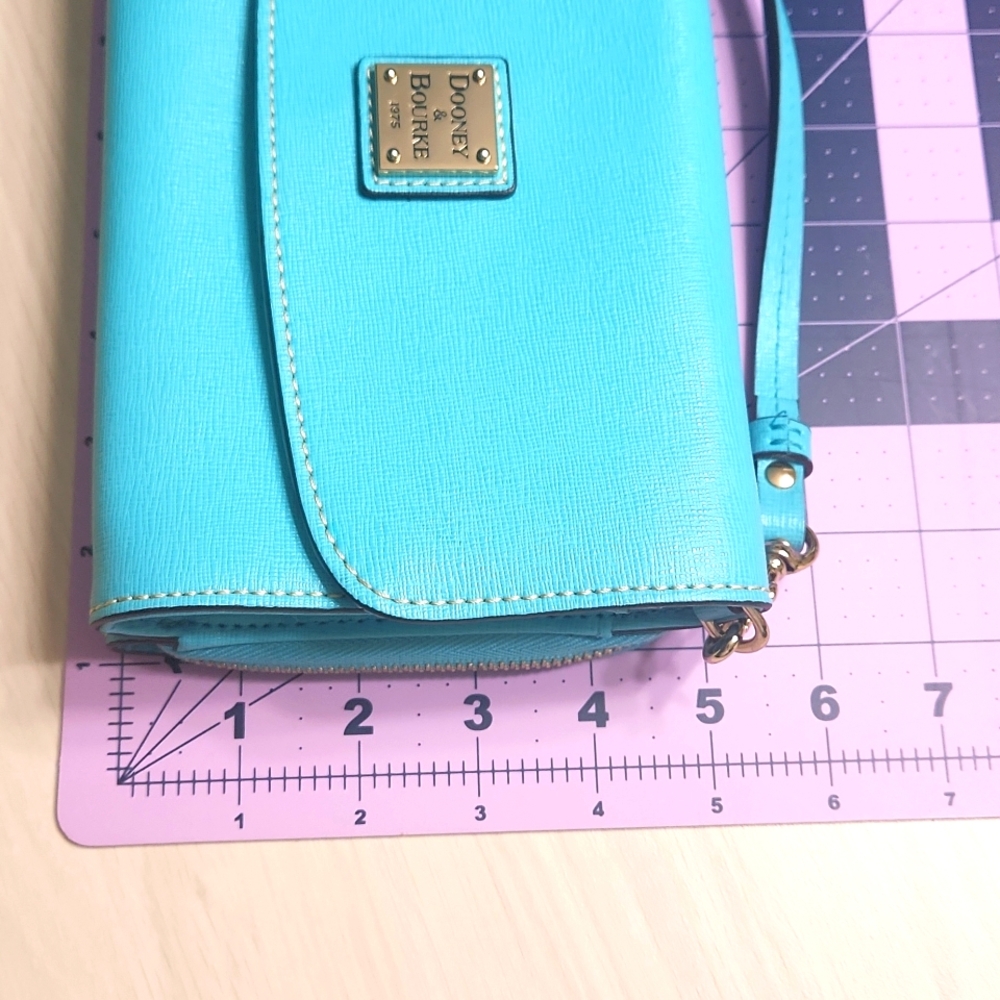Dooney & Bourke ⭐️ Saffiano slim cross body Teal 🩵 Robbins Egg Blue - Picture 4 of 10